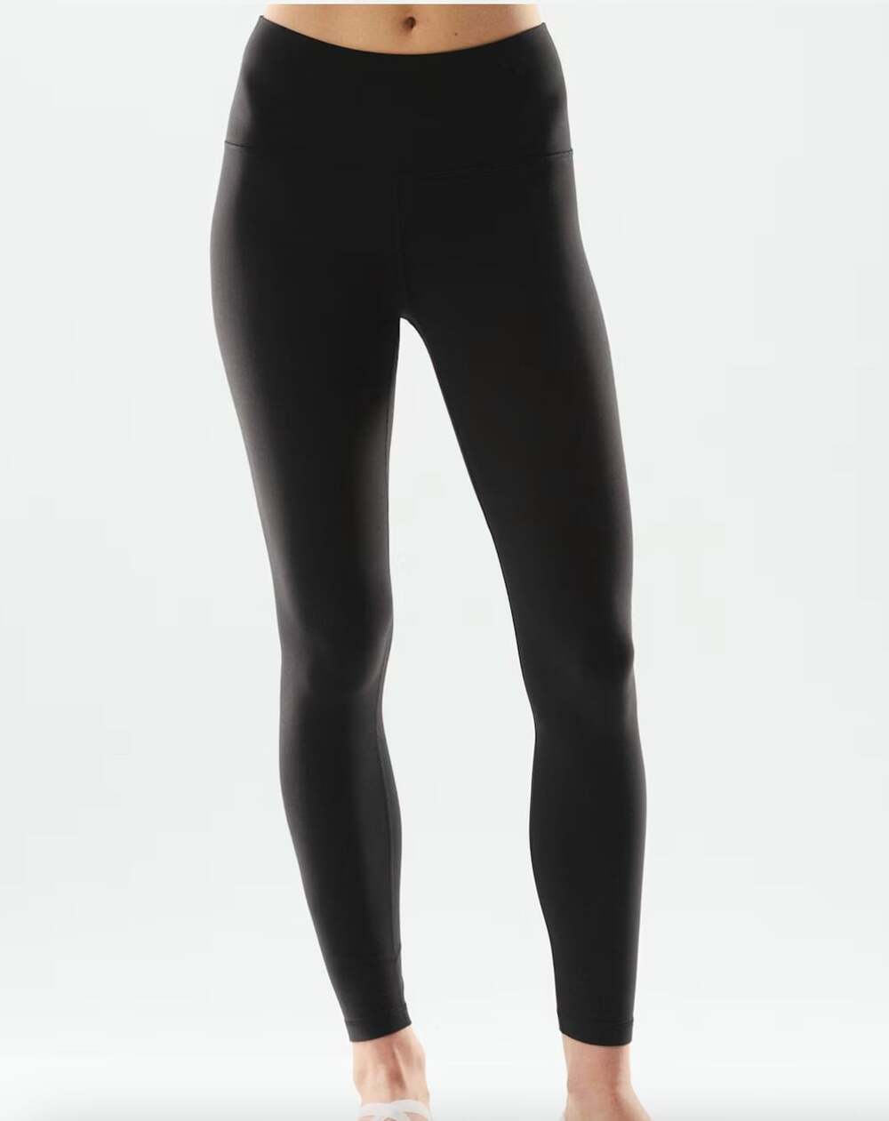 Aritzia BUTTER Cheeky Hi-Rise 24" Legging in Black Size Medium